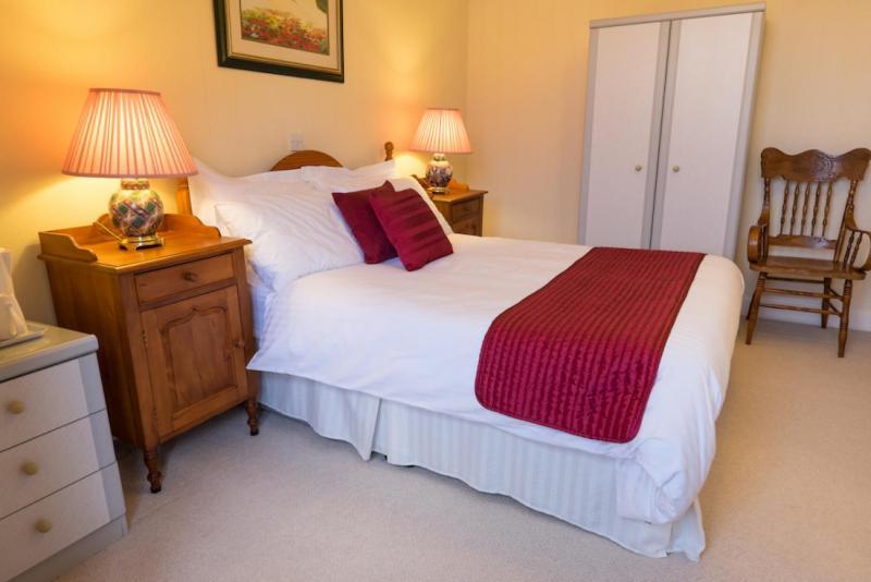 The Cedars Guest House ダヌーン エクステリア 写真